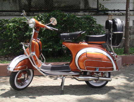 Vespa VBB Standard 150 in Linden Orange/White