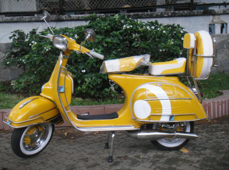 Vespa VLB Sprint 150cc in Yellow/White MOD Target