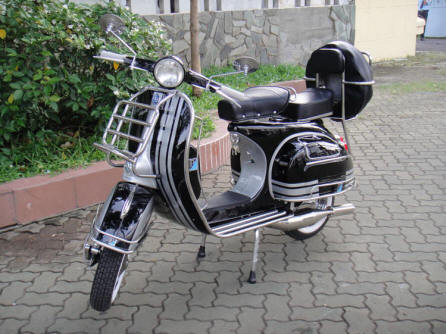 Vespa VBC Super 150cc in Linden Black/Silver Metallic