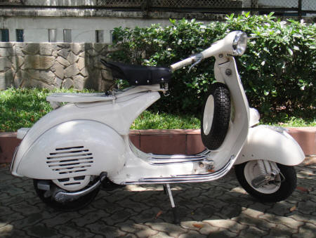 Vespa VB1 in Cream