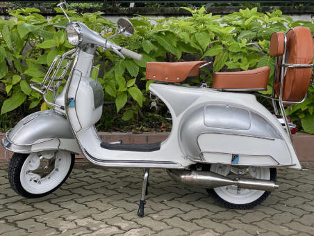 Vespa VNB 125 in White/Silver